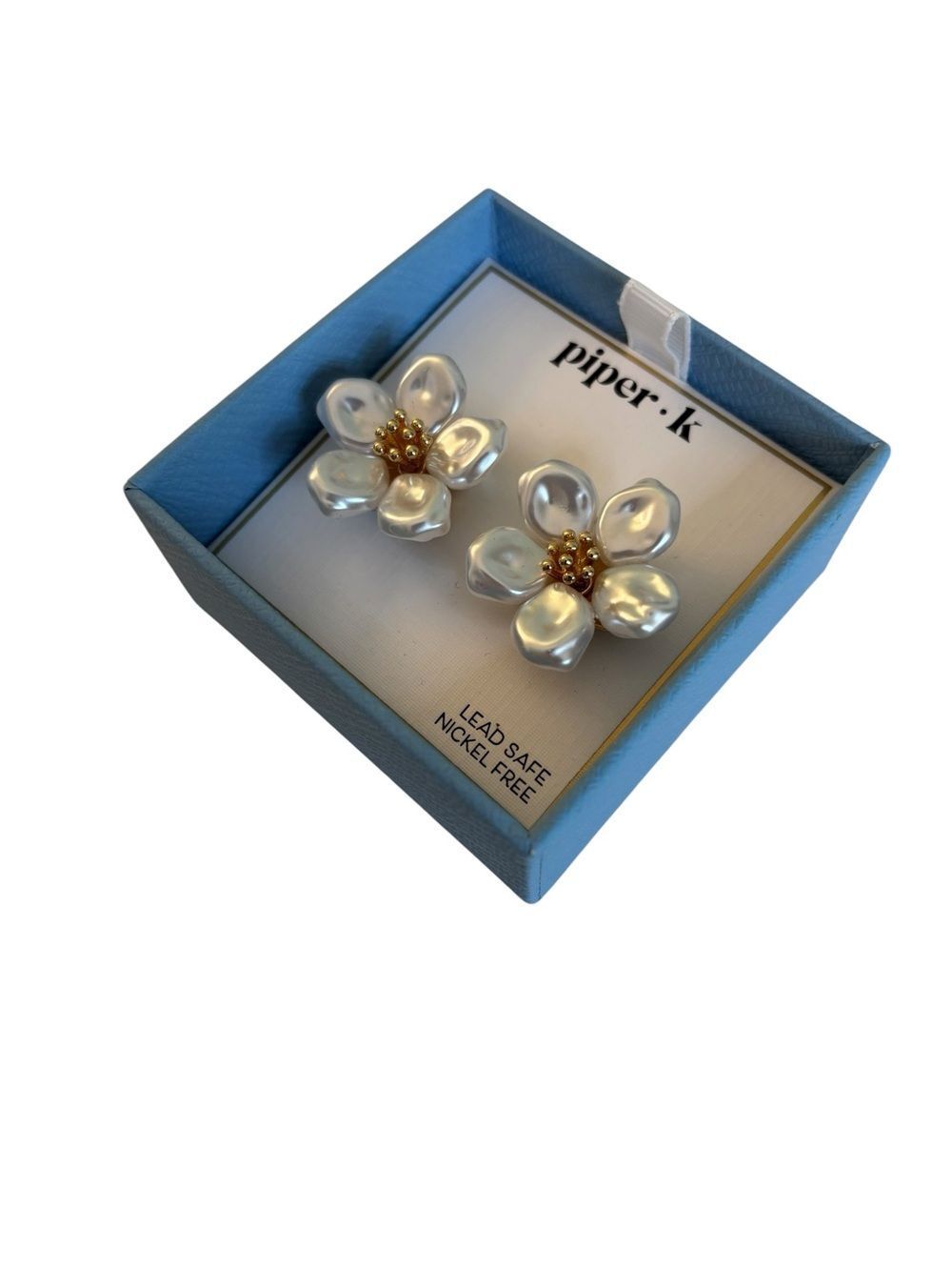 Piper•K Flower Stud Iridescent Earrings w/Gold Tone Beaded Center. - Picture 4 of 6